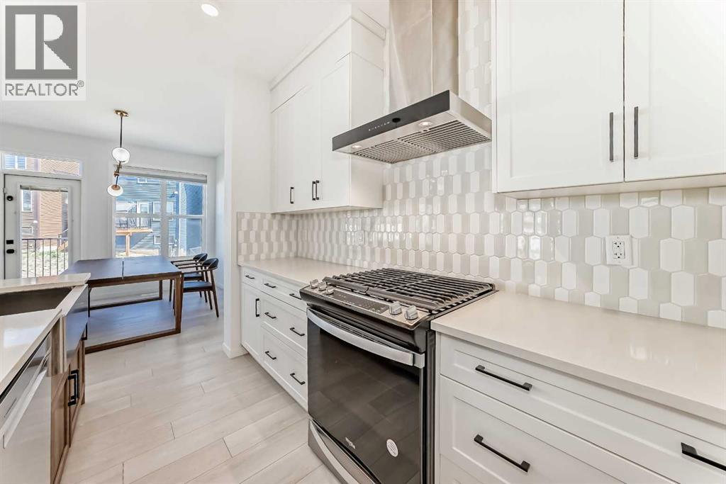392 Carringvue Place Nw, Calgary, Alberta  T3P 2A4 - Photo 7 - A2258518