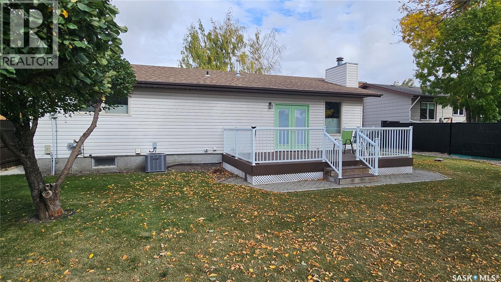 17 Stebbings Crescent, Humboldt, Saskatchewan  S0K 2A0 - Photo 6 - SK019686