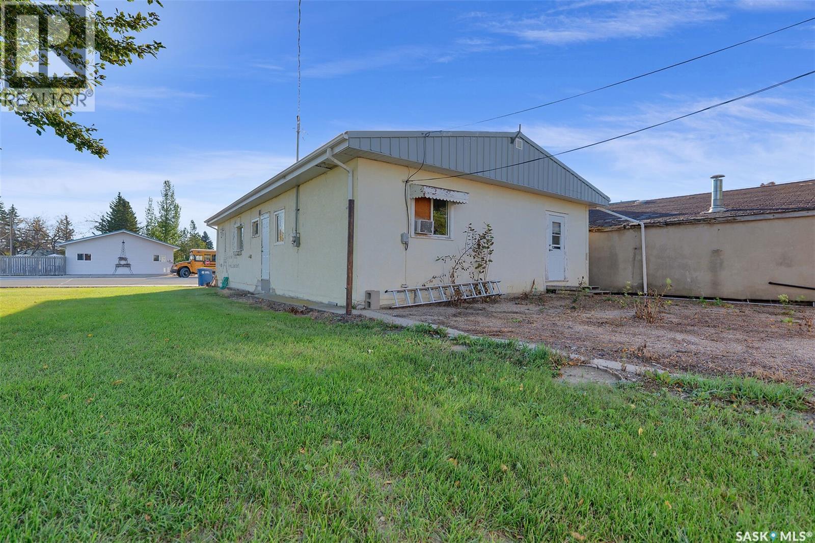 122 Central Avenue, Montmartre, Saskatchewan  S0G 3M0 - Photo 34 - SK019684