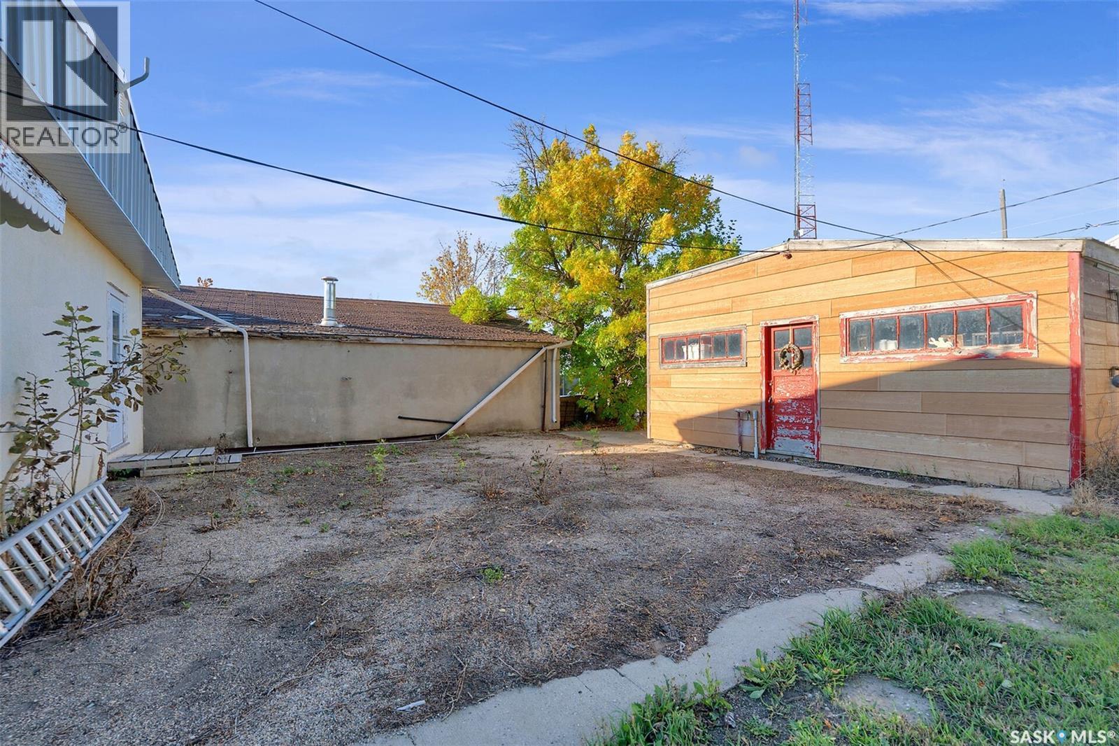 122 Central Avenue, Montmartre, Saskatchewan  S0G 3M0 - Photo 36 - SK019684