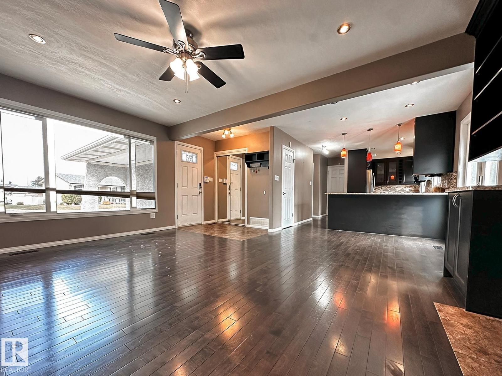 11403 149 Av Nw, Edmonton, Alberta  T5X 1B9 - Photo 8 - E4460095