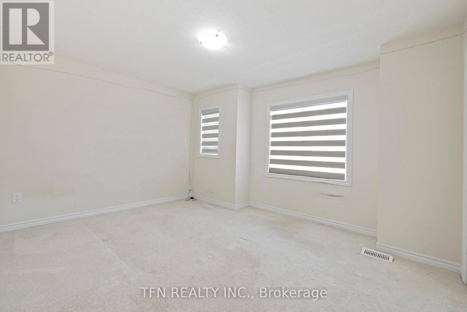 19 Rainbow Drive, Haldimand, Ontario  N3W 0E6 - Photo 24 - X12422415