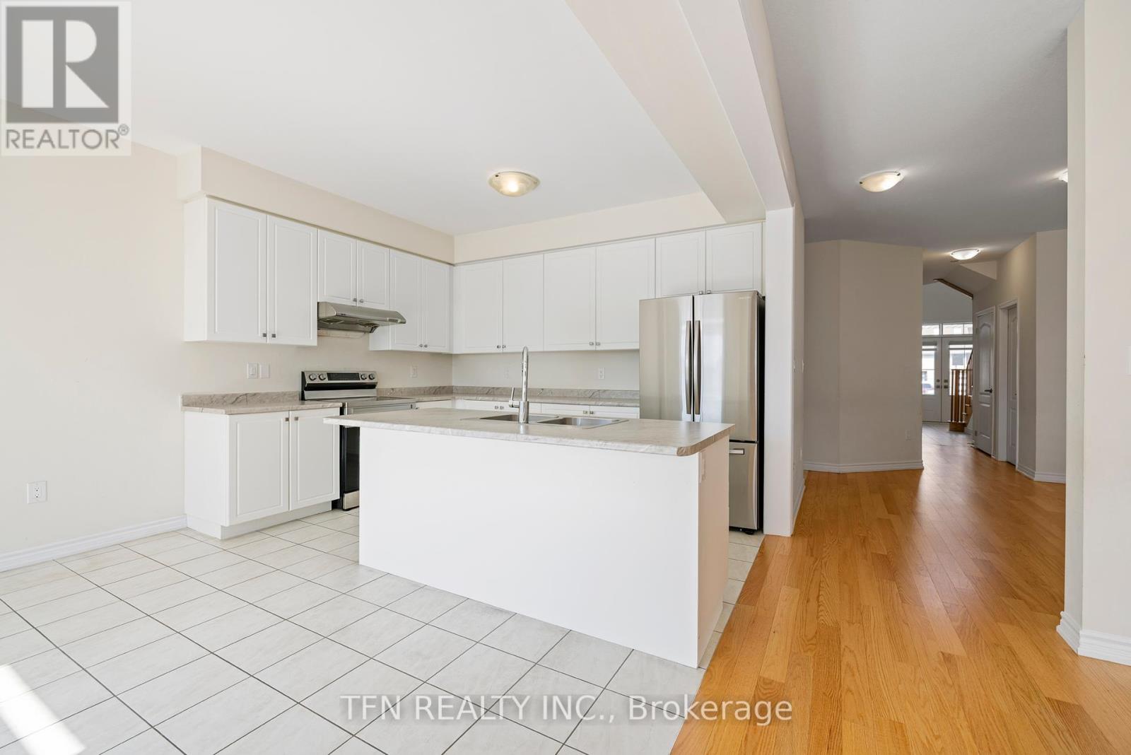 19 Rainbow Drive, Haldimand, Ontario  N3W 0E6 - Photo 17 - X12422415