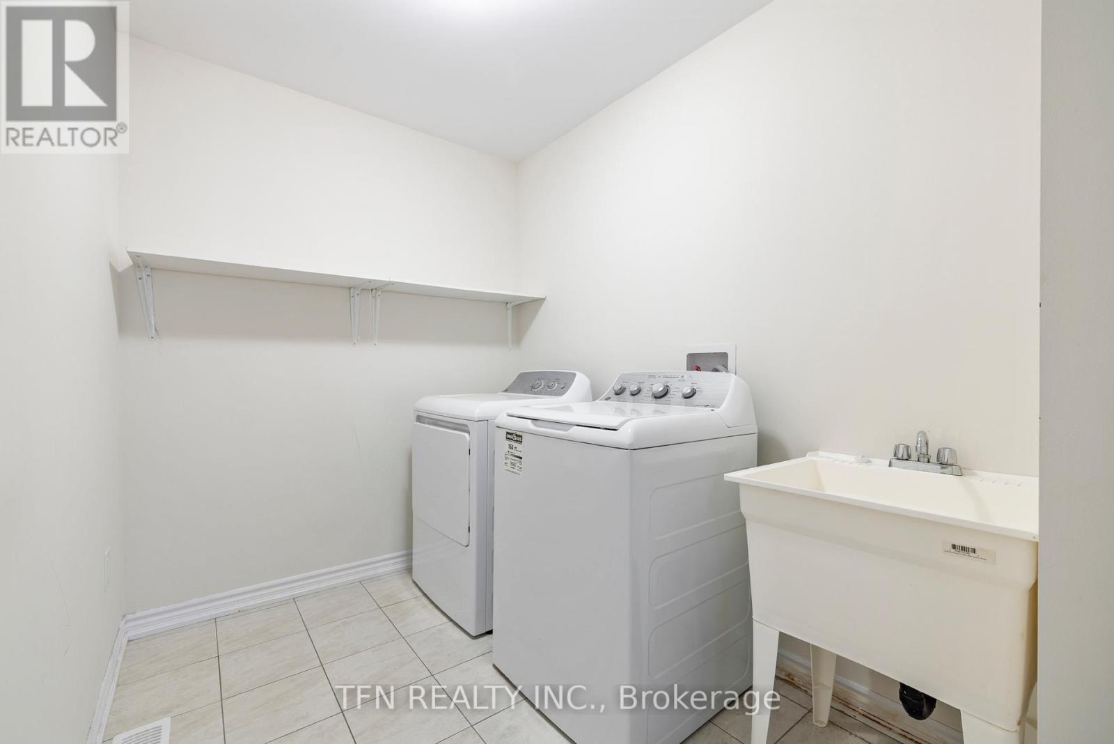 19 Rainbow Drive, Haldimand, Ontario  N3W 0E6 - Photo 27 - X12422415