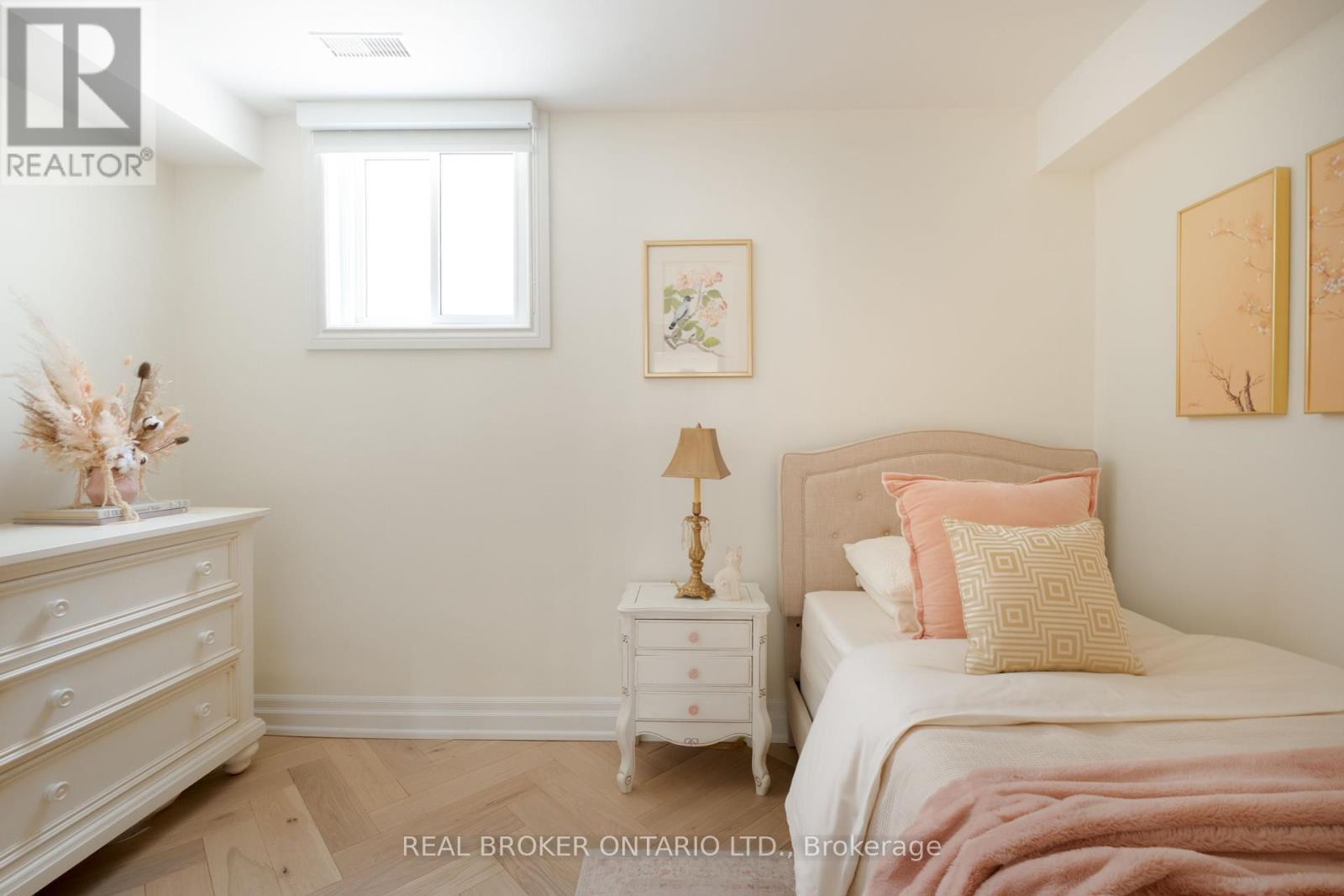B - 187 Sherwood Avenue, Toronto, Ontario  M4P 2A9 - Photo 16 - C12434880
