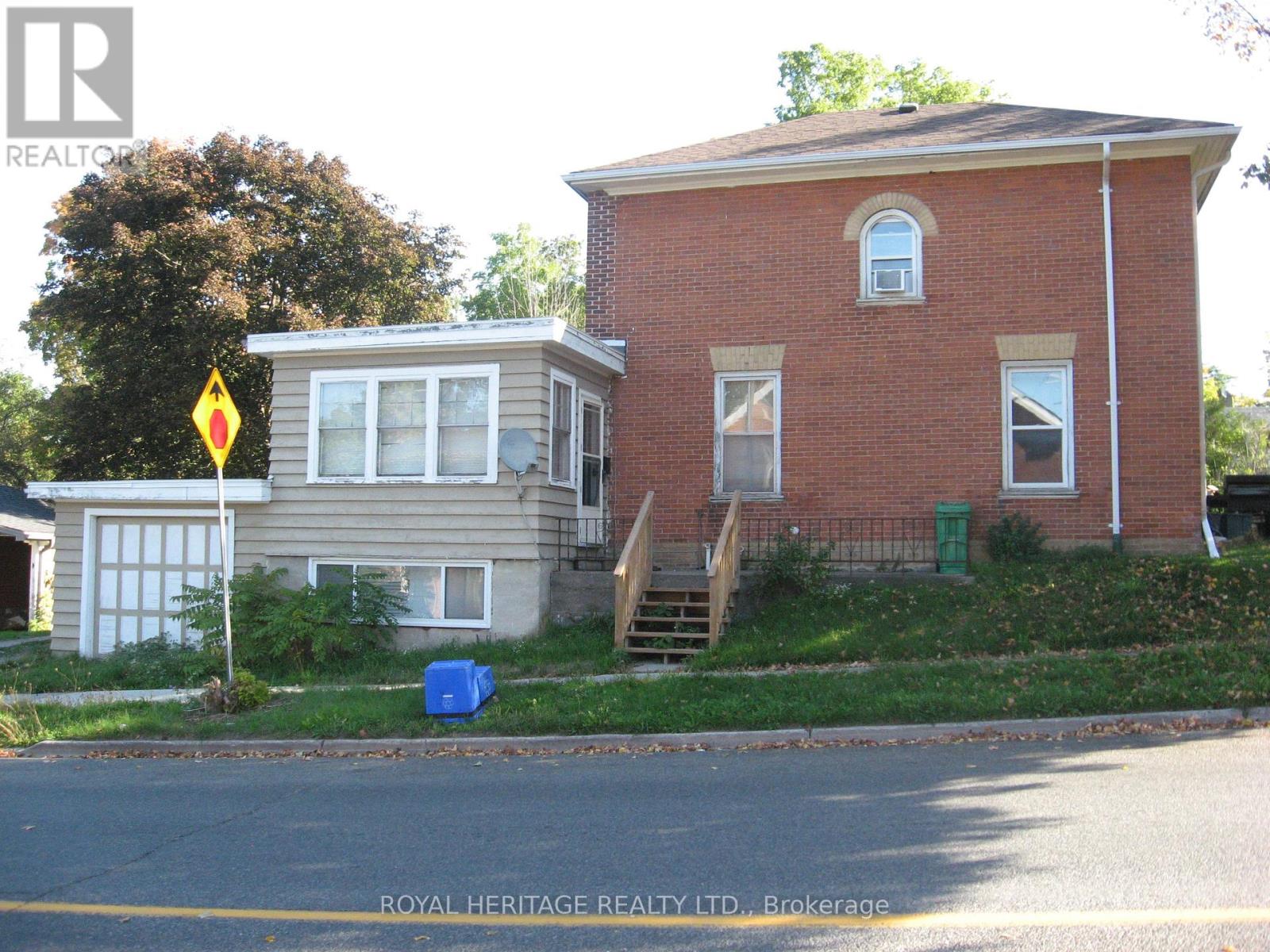 276 Parkhill Road W, Peterborough, Ontario  K9H 3H5 - Photo 3 - X12435009