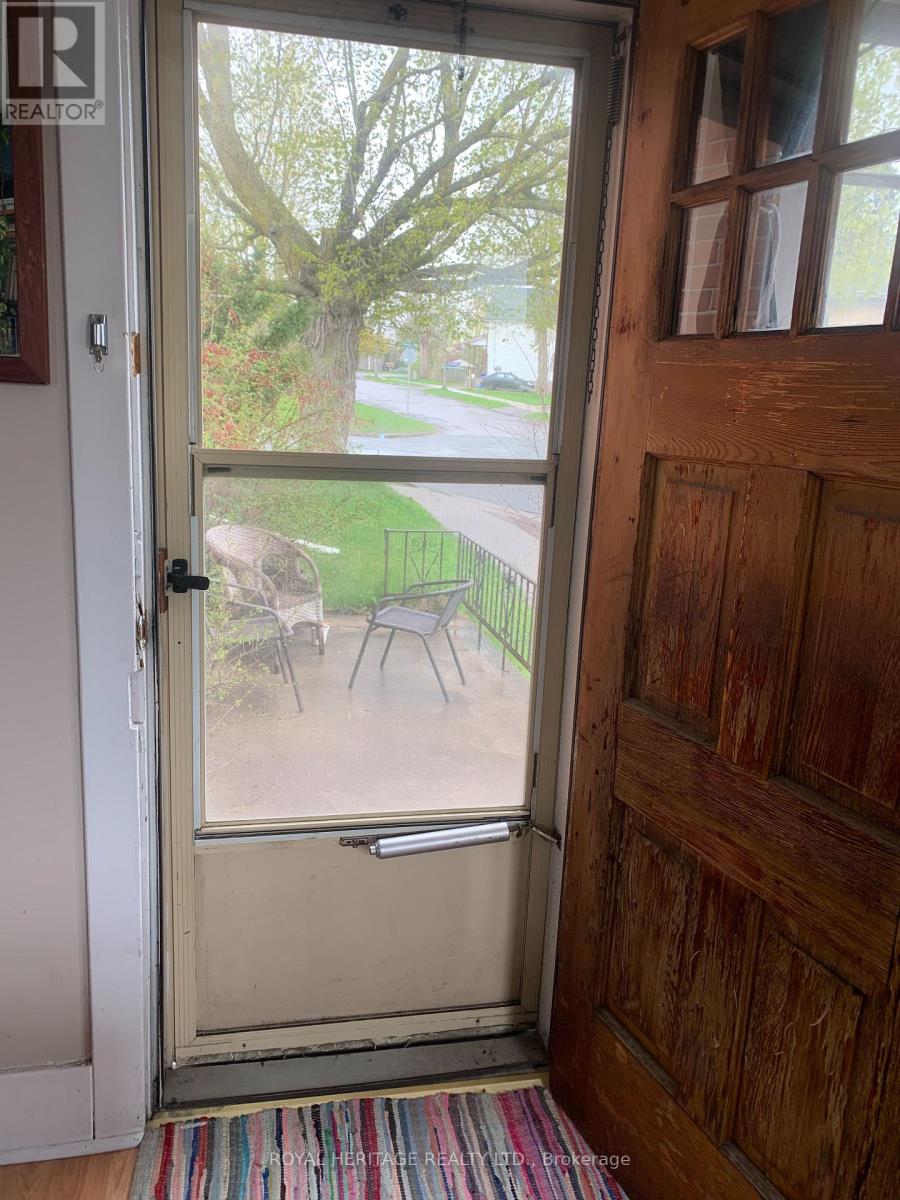 276 Parkhill Road W, Peterborough, Ontario  K9H 3H5 - Photo 5 - X12435009