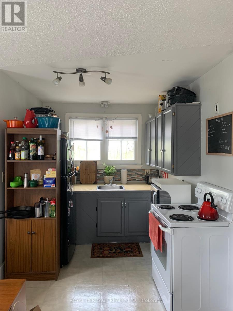 276 Parkhill Road W, Peterborough, Ontario  K9H 3H5 - Photo 9 - X12435009