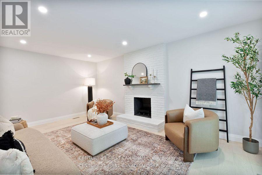 799 Farnham Road, London South, Ontario  N6K 1R6 - Photo 17 - X12434960
