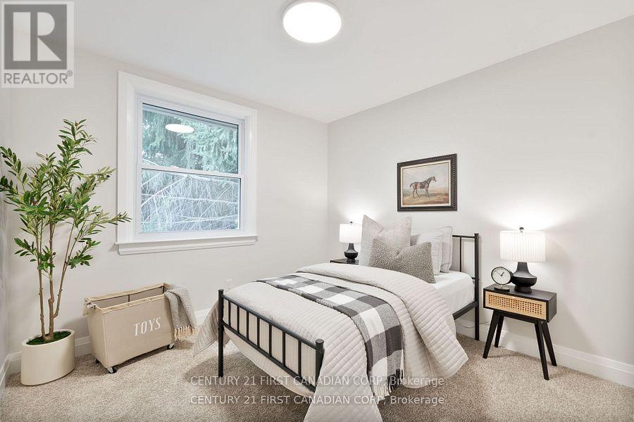 799 Farnham Road, London South, Ontario  N6K 1R6 - Photo 29 - X12434960