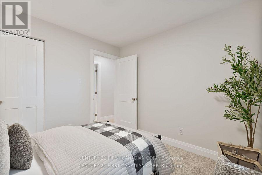 799 Farnham Road, London South, Ontario  N6K 1R6 - Photo 30 - X12434960