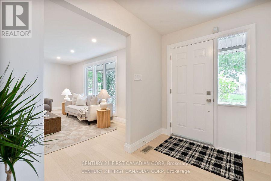 799 Farnham Road, London South, Ontario  N6K 1R6 - Photo 6 - X12434960