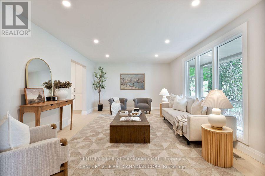 799 Farnham Road, London South, Ontario  N6K 1R6 - Photo 7 - X12434960