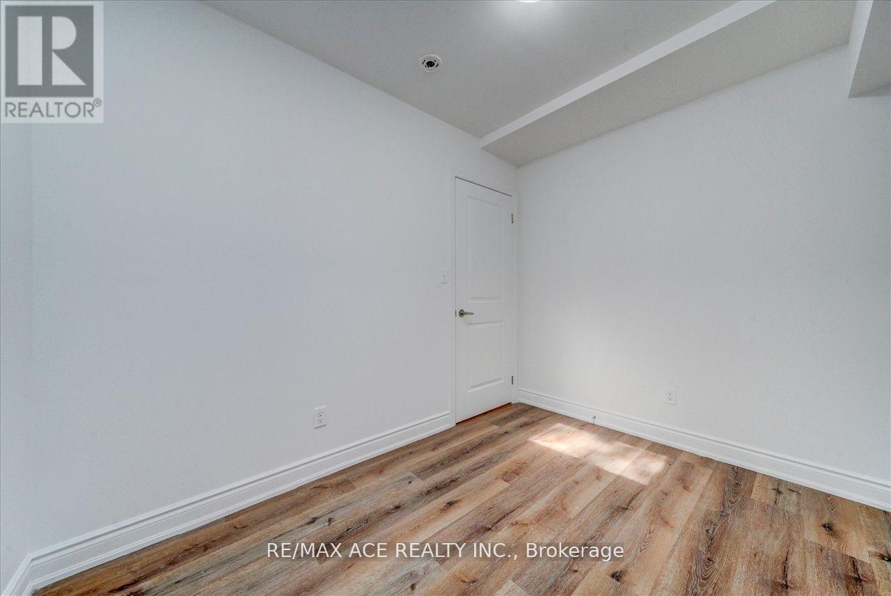 Upper - 183 Munro Street, Toronto, Ontario  M4M 2B8 - Photo 13 - E12434819