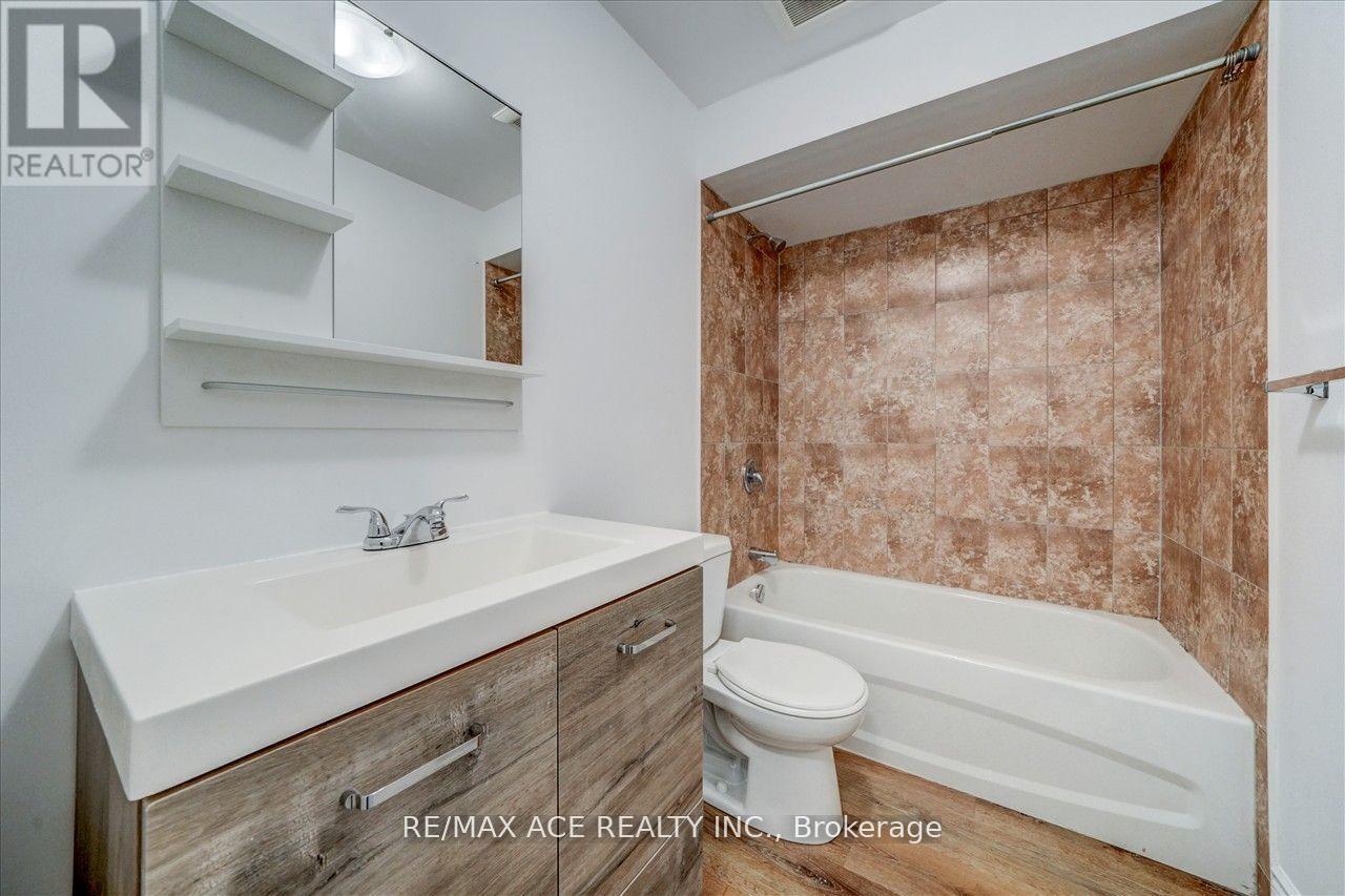 Upper - 183 Munro Street, Toronto, Ontario  M4M 2B8 - Photo 14 - E12434819