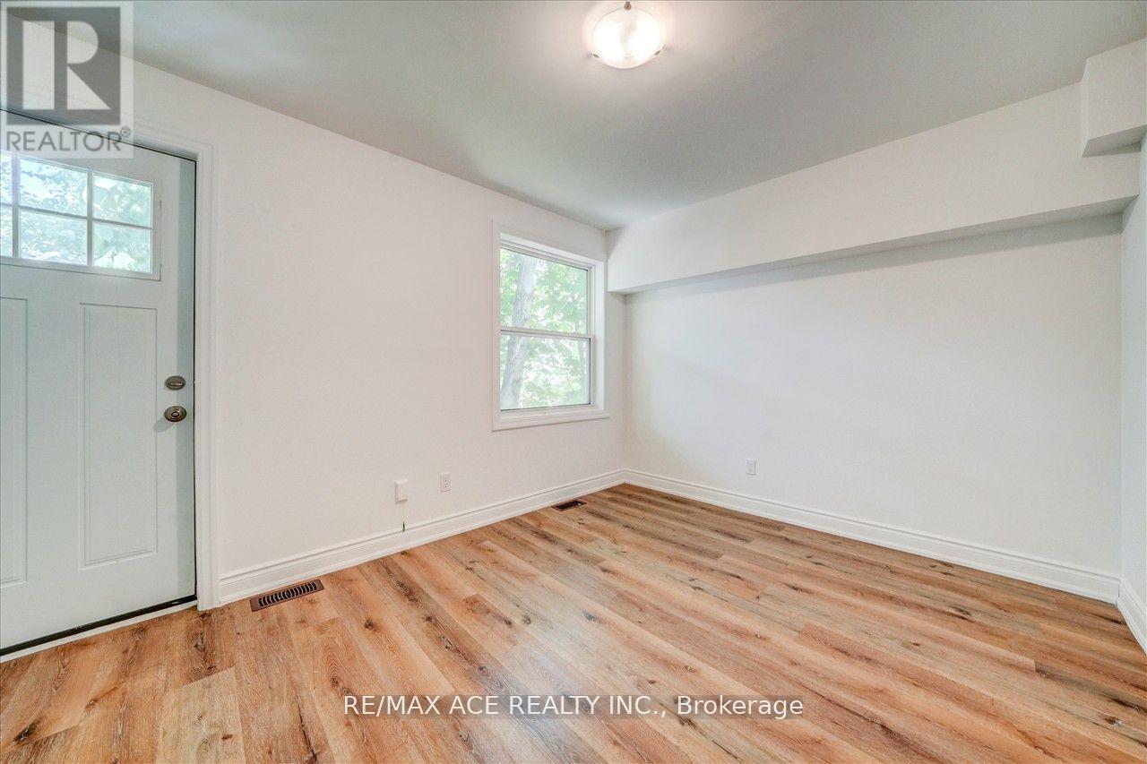 Upper - 183 Munro Street, Toronto, Ontario  M4M 2B8 - Photo 16 - E12434819
