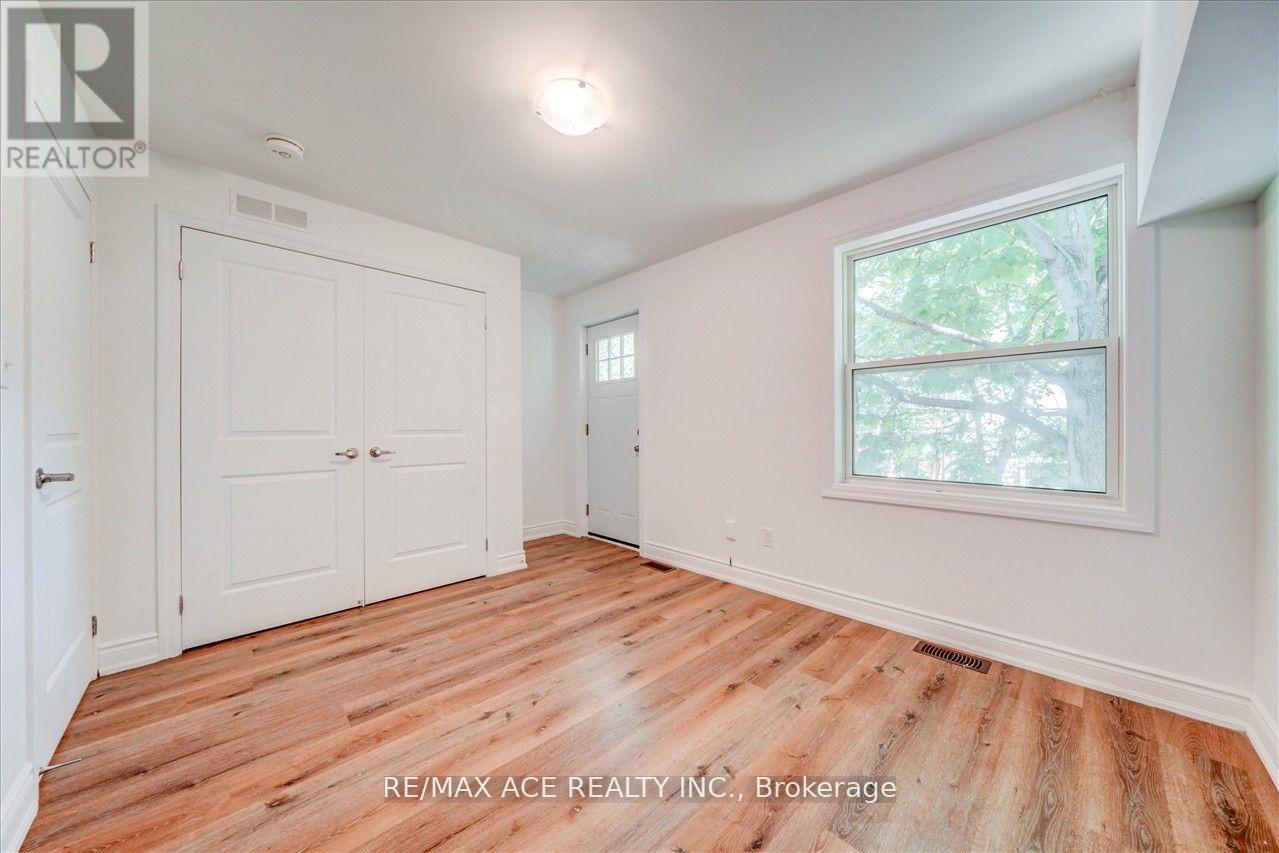 Upper - 183 Munro Street, Toronto, Ontario  M4M 2B8 - Photo 17 - E12434819