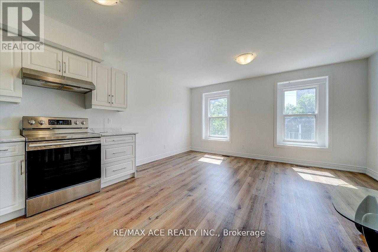 Upper - 183 Munro Street, Toronto, Ontario  M4M 2B8 - Photo 6 - E12434819