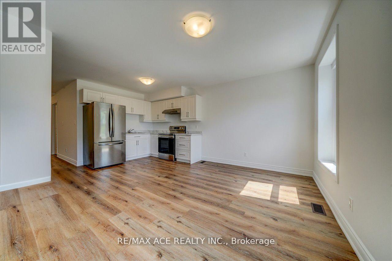 Upper - 183 Munro Street, Toronto, Ontario  M4M 2B8 - Photo 7 - E12434819