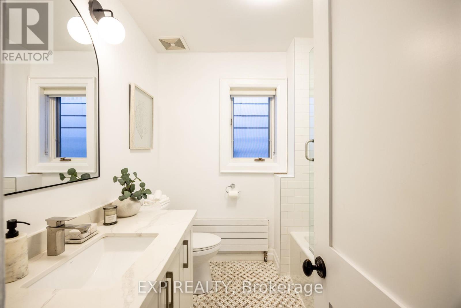 74 Willow Avenue, Toronto, Ontario  M4E 3K2 - Photo 34 - E12434905