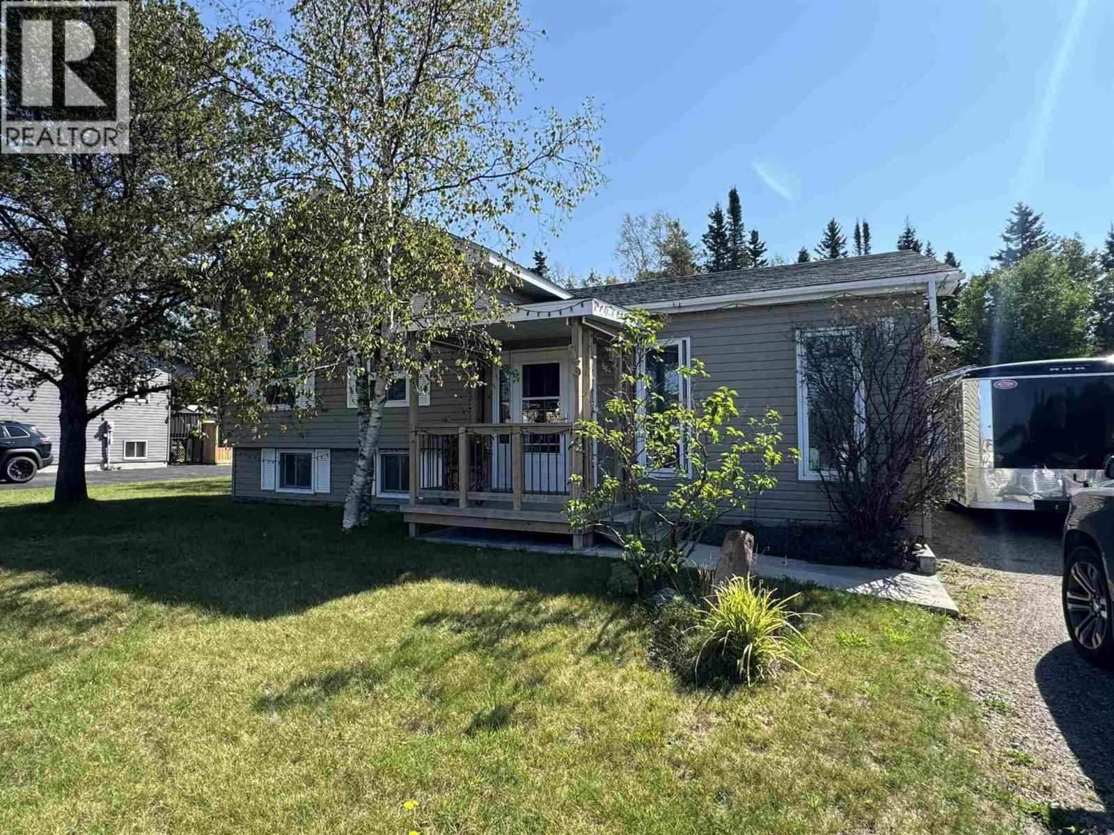 53 Hemlo Dr, Marathon, Ontario  P0T 2E0 - Photo 1 - TB251995