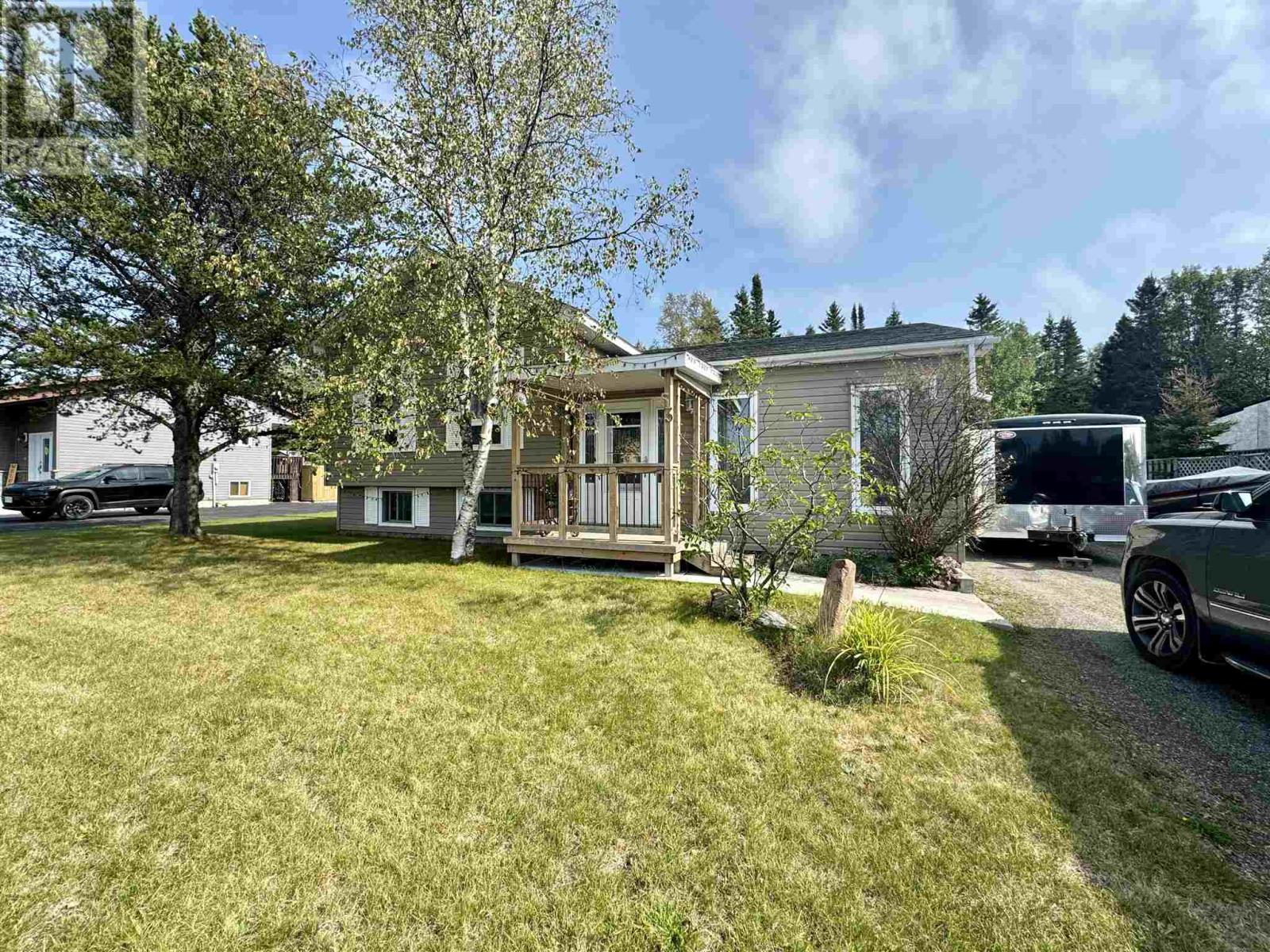 53 Hemlo Dr, Marathon, Ontario  P0T 2E0 - Photo 2 - TB251995