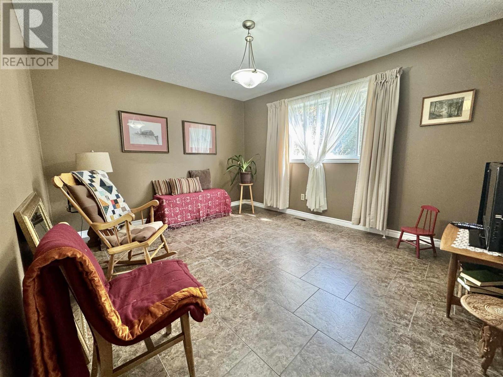 53 Hemlo Dr, Marathon, Ontario  P0T 2E0 - Photo 15 - TB251995
