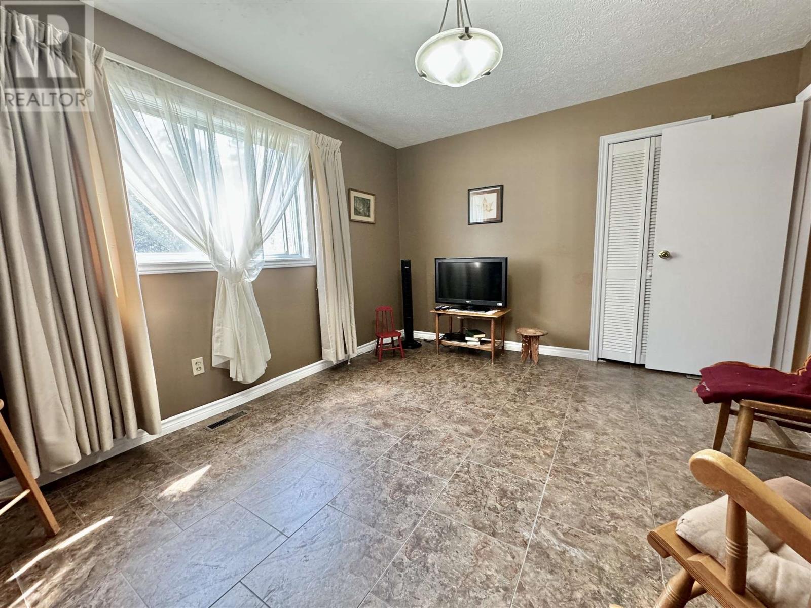 53 Hemlo Dr, Marathon, Ontario  P0T 2E0 - Photo 16 - TB251995