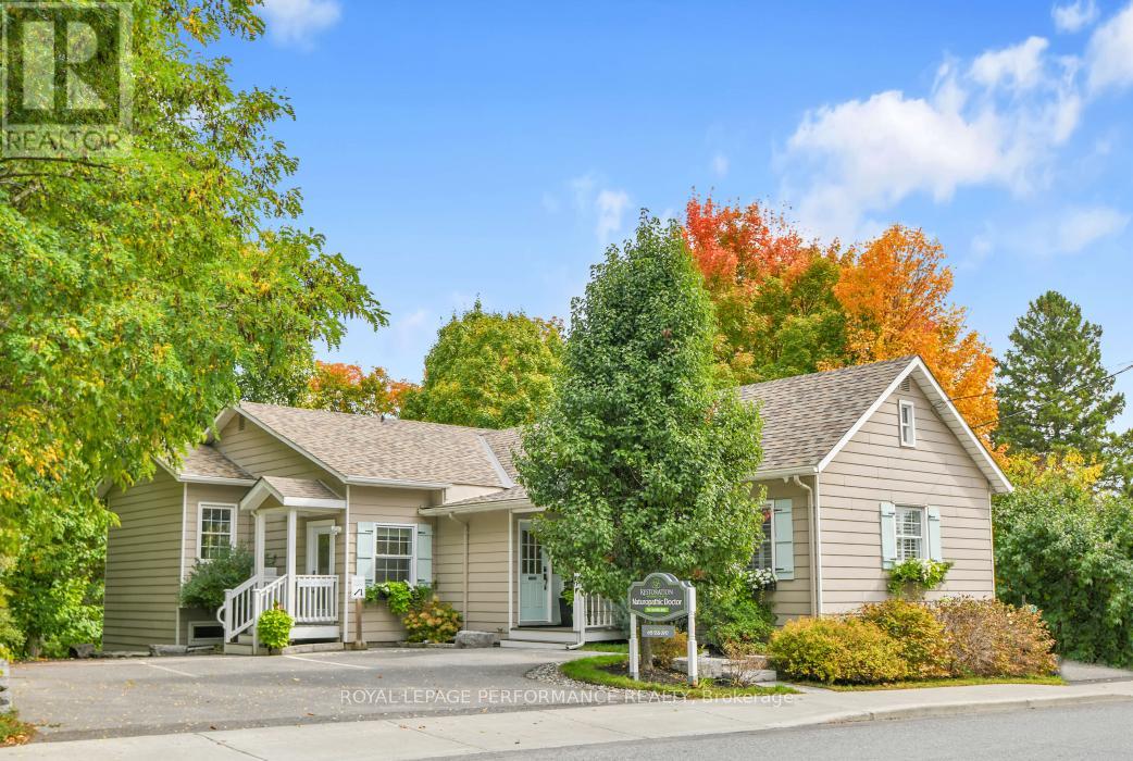 5583 MANOTICK MAIN STREET, Ottawa, Ontario