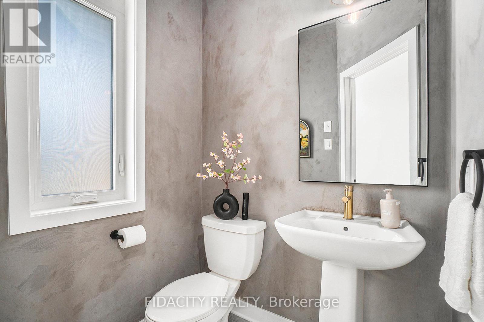 712 Twist Way, Ottawa, Ontario  K2V 0M8 - Photo 16 - X12435004