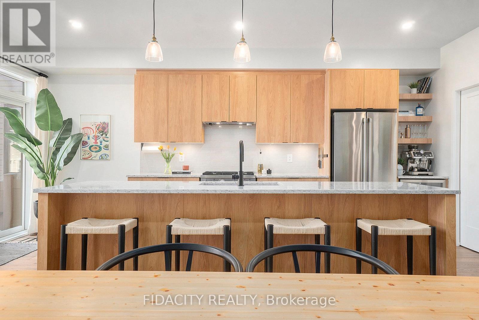 712 Twist Way, Ottawa, Ontario  K2V 0M8 - Photo 9 - X12435004