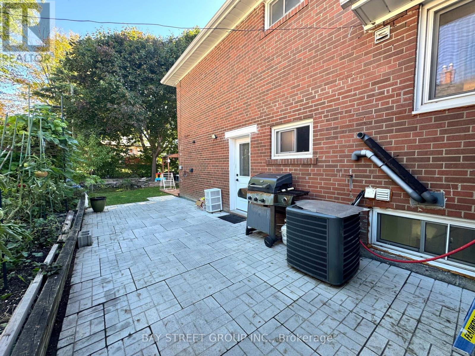 43 Sherwood Forest Drive, Markham, Ontario  L3P 1P5 - Photo 19 - N12434830