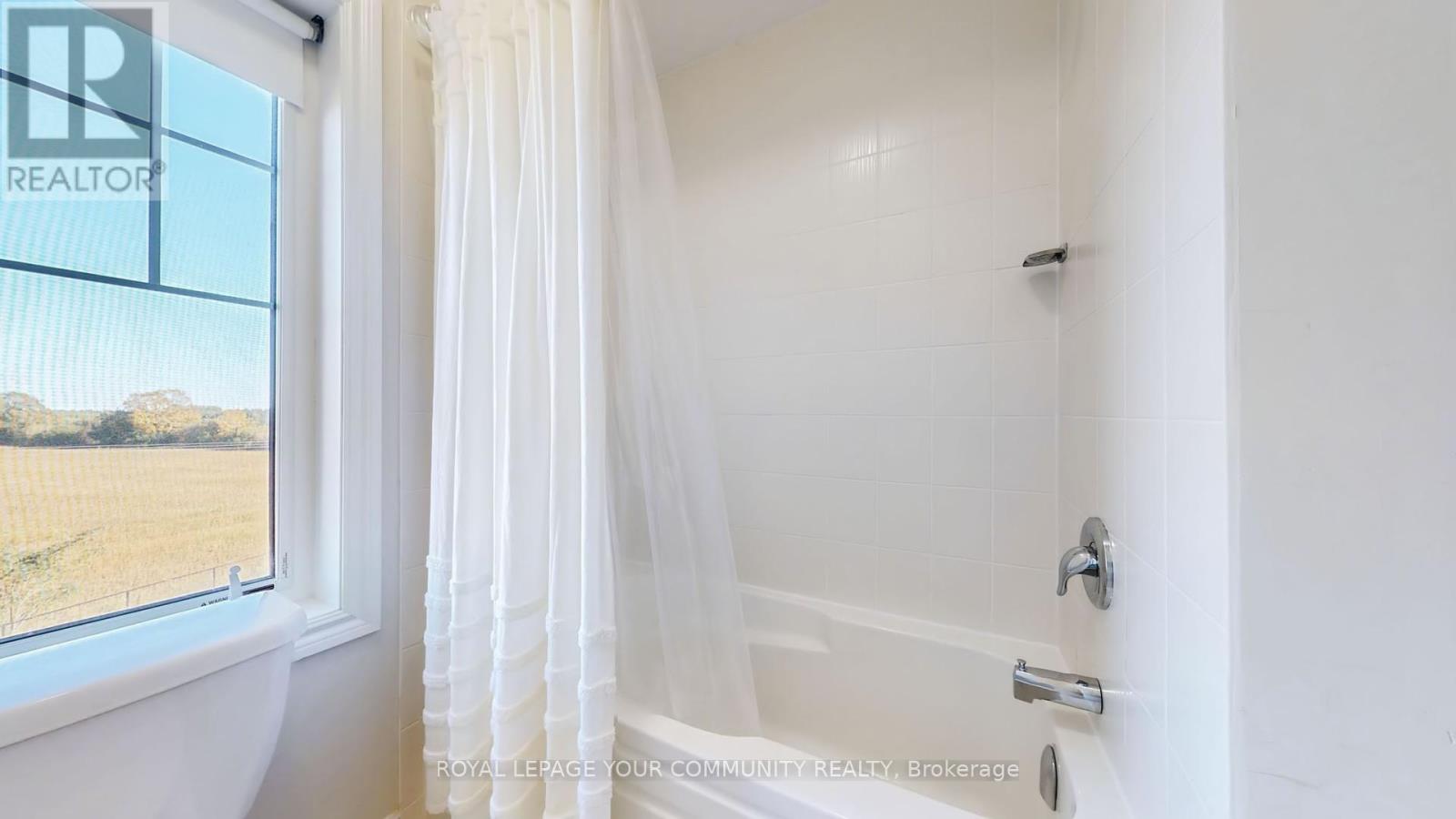 32 Delft Drive, Markham, Ontario  L6C 0Z1 - Photo 29 - N12434836