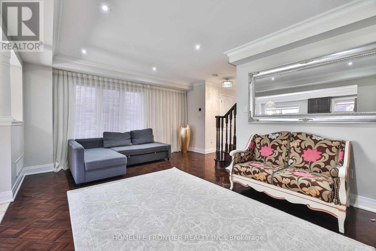 86 Venice Gate Drive, Vaughan, Ontario  L4H 0E7 - Photo 11 - N12434887