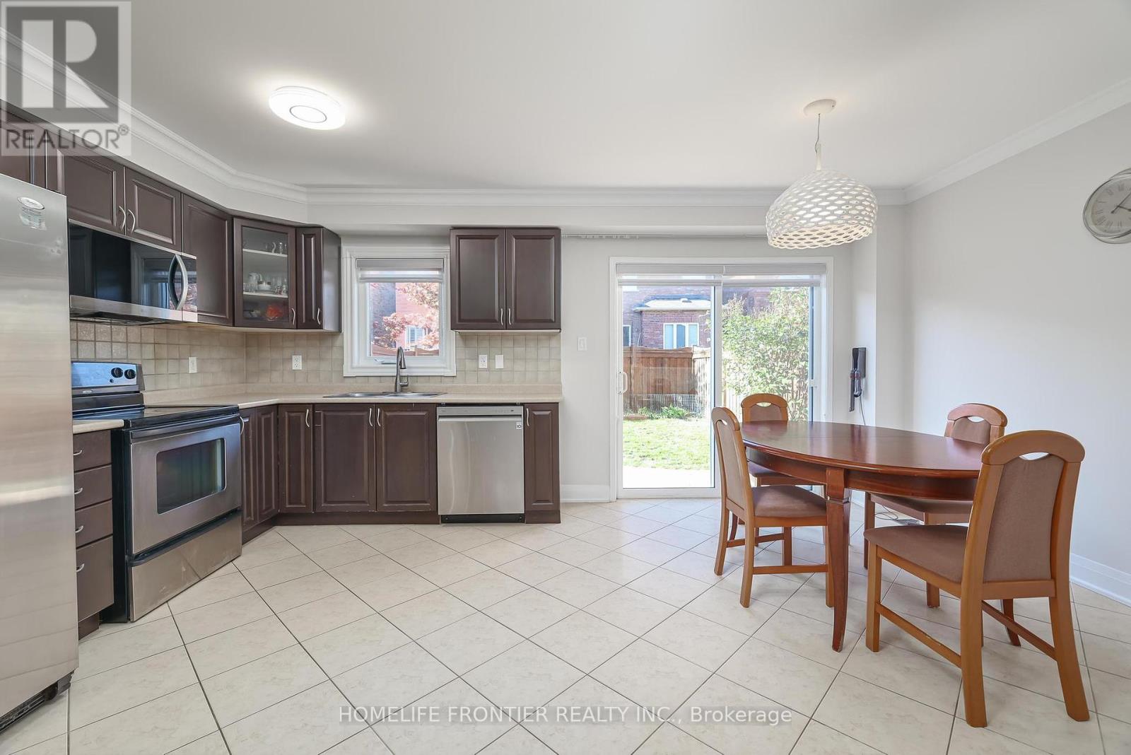86 Venice Gate Drive, Vaughan, Ontario  L4H 0E7 - Photo 14 - N12434887