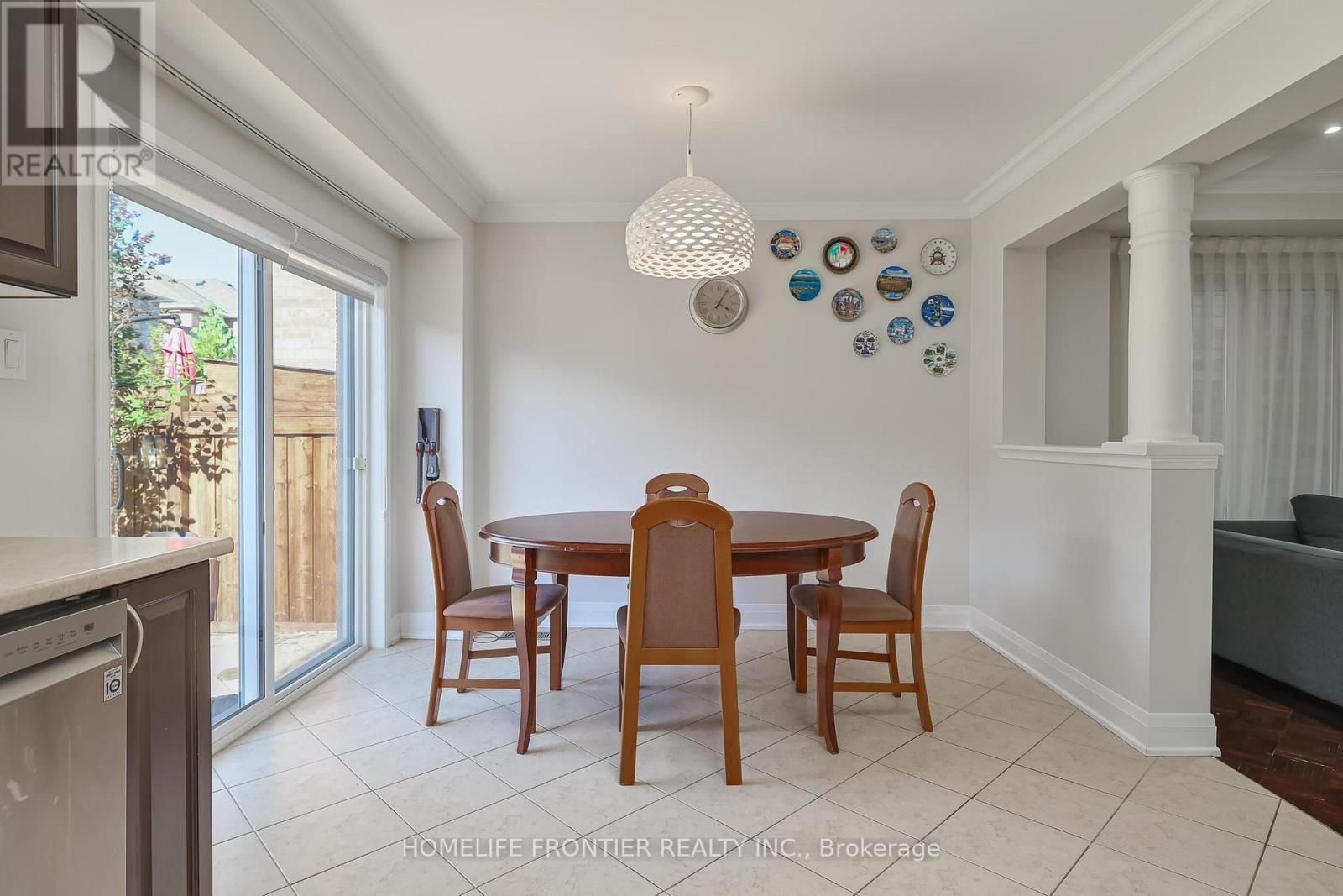 86 Venice Gate Drive, Vaughan, Ontario  L4H 0E7 - Photo 18 - N12434887