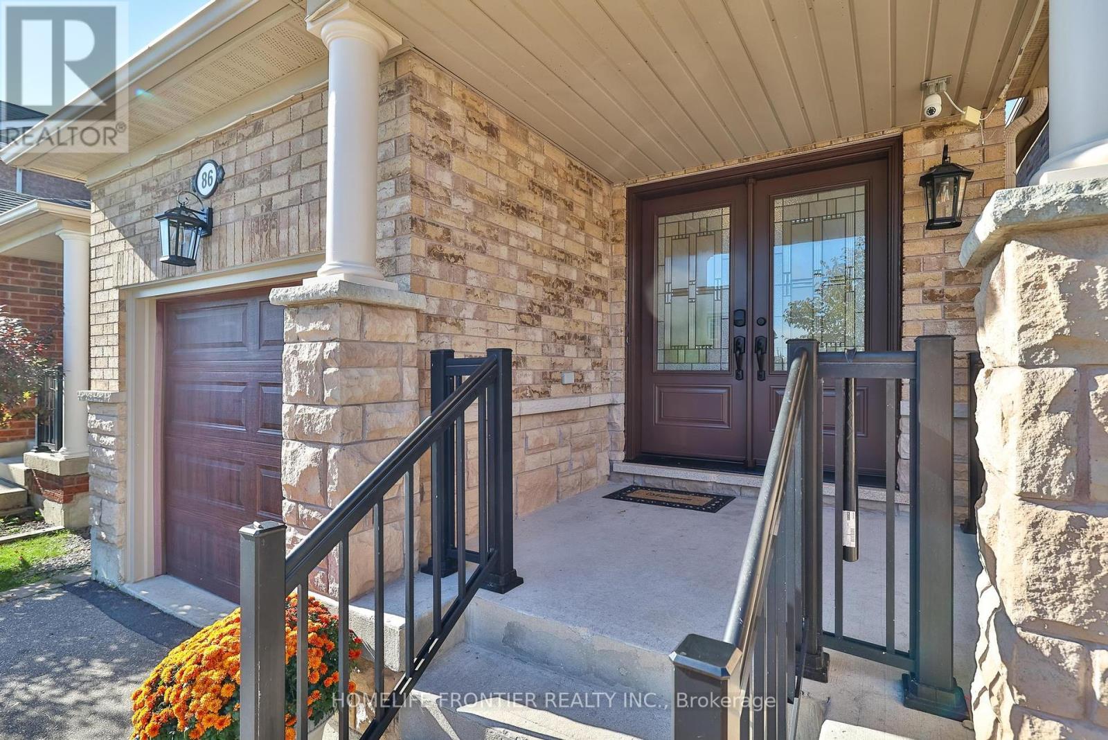 86 Venice Gate Drive, Vaughan, Ontario  L4H 0E7 - Photo 2 - N12434887