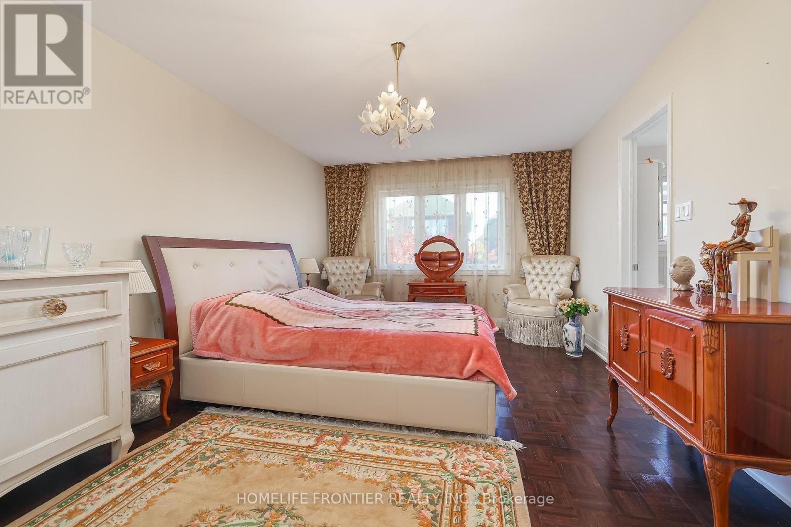 86 Venice Gate Drive, Vaughan, Ontario  L4H 0E7 - Photo 22 - N12434887
