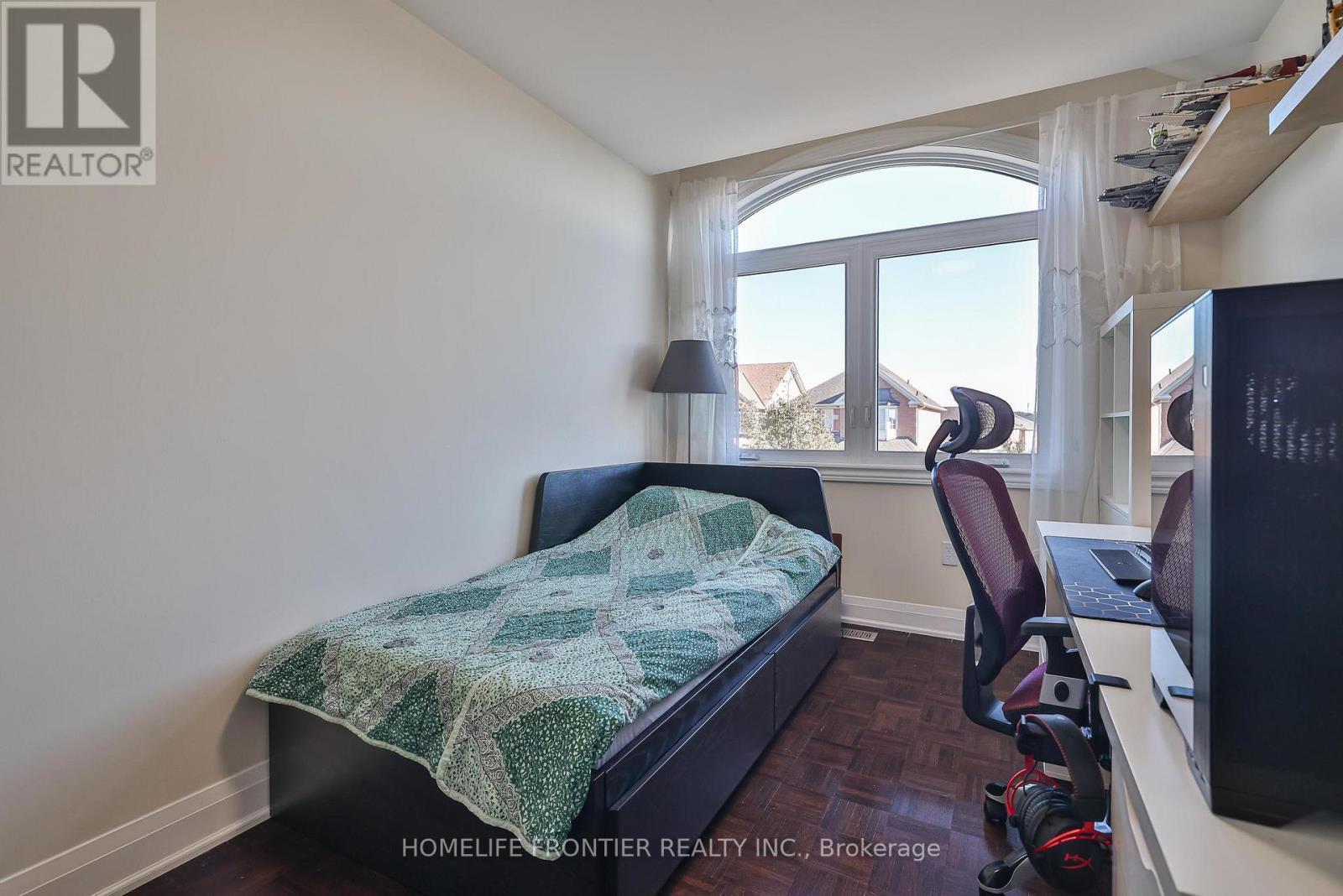 86 Venice Gate Drive, Vaughan, Ontario  L4H 0E7 - Photo 31 - N12434887