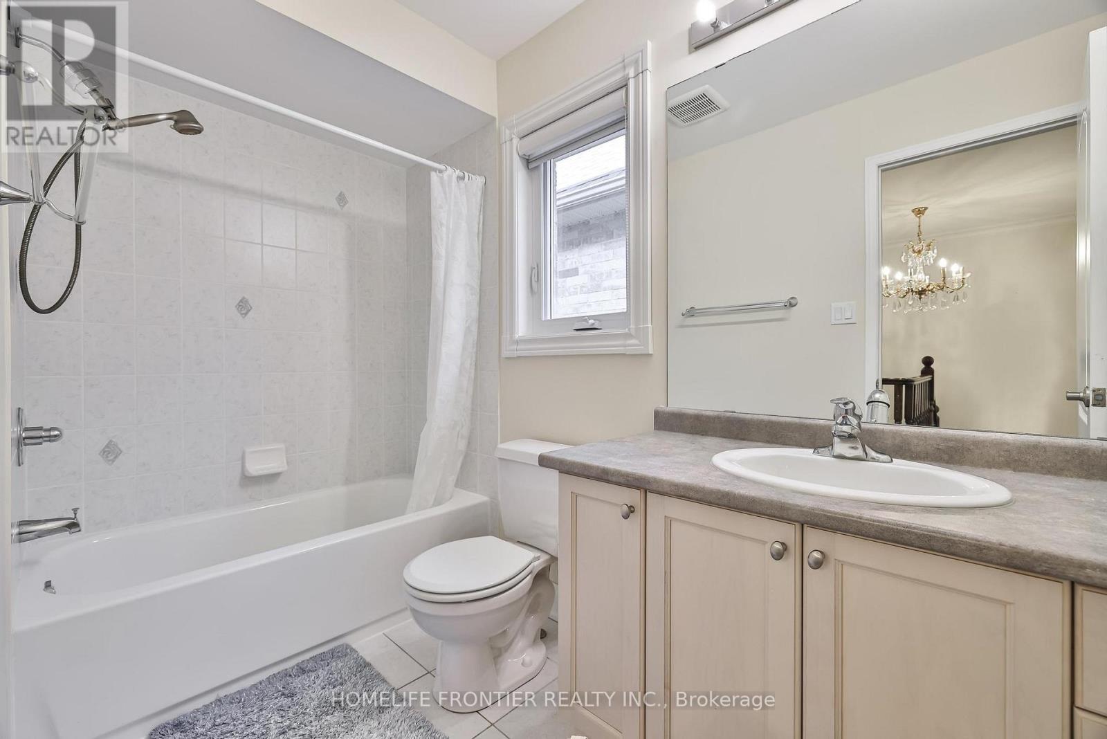 86 Venice Gate Drive, Vaughan, Ontario  L4H 0E7 - Photo 38 - N12434887
