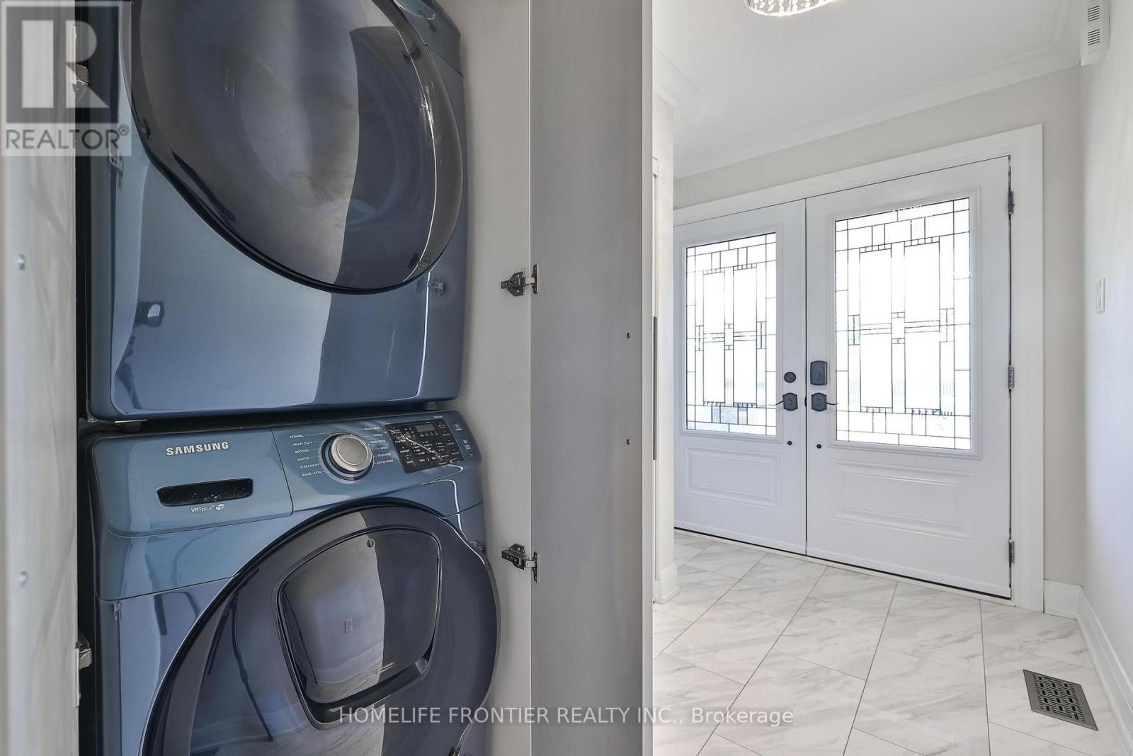 86 Venice Gate Drive, Vaughan, Ontario  L4H 0E7 - Photo 39 - N12434887