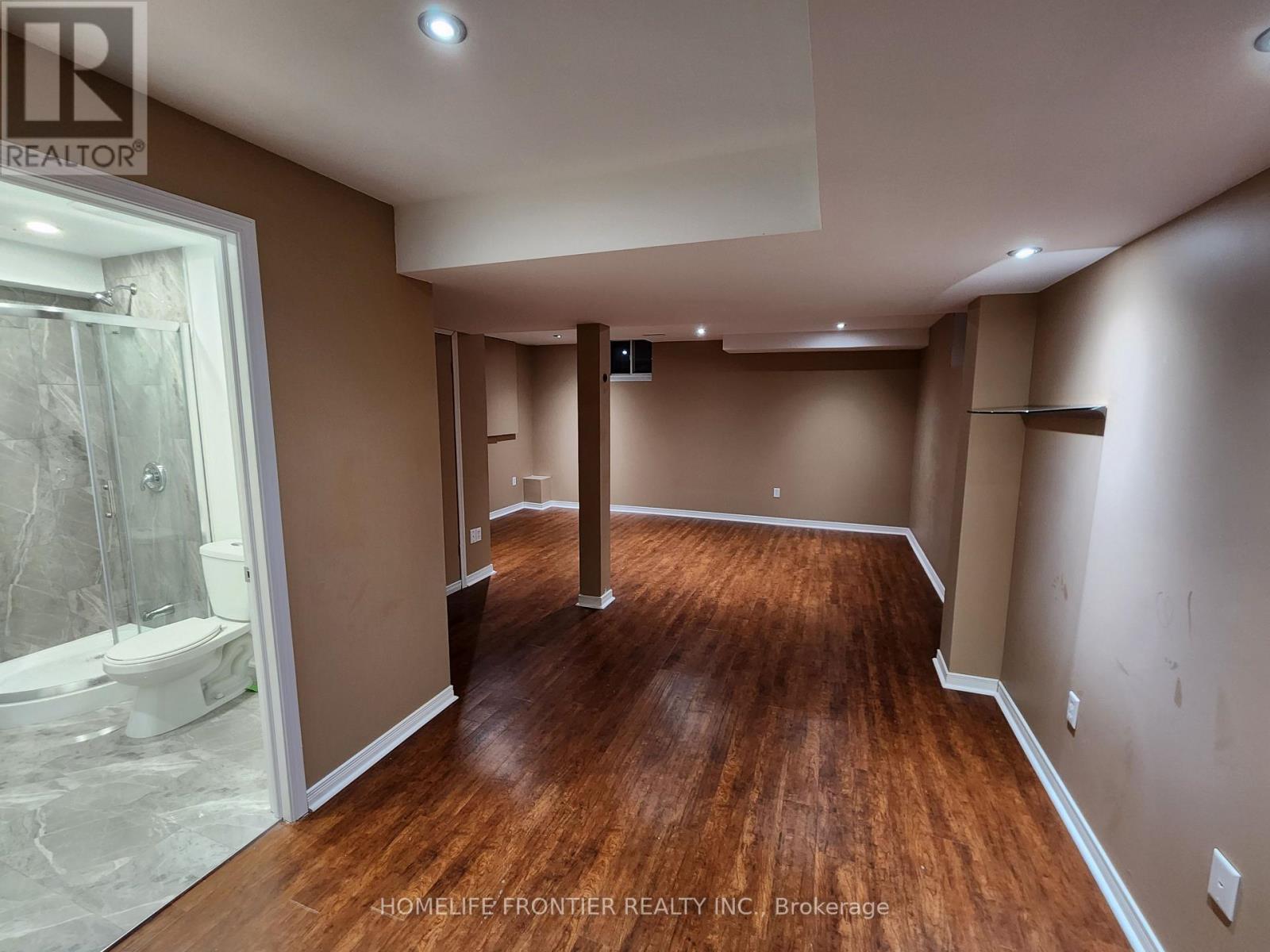 86 Venice Gate Drive, Vaughan, Ontario  L4H 0E7 - Photo 48 - N12434887