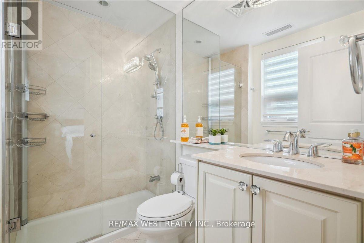 405 - 9255 Jane Street, Vaughan, Ontario  L6A 0K1 - Photo 6 - N12434907
