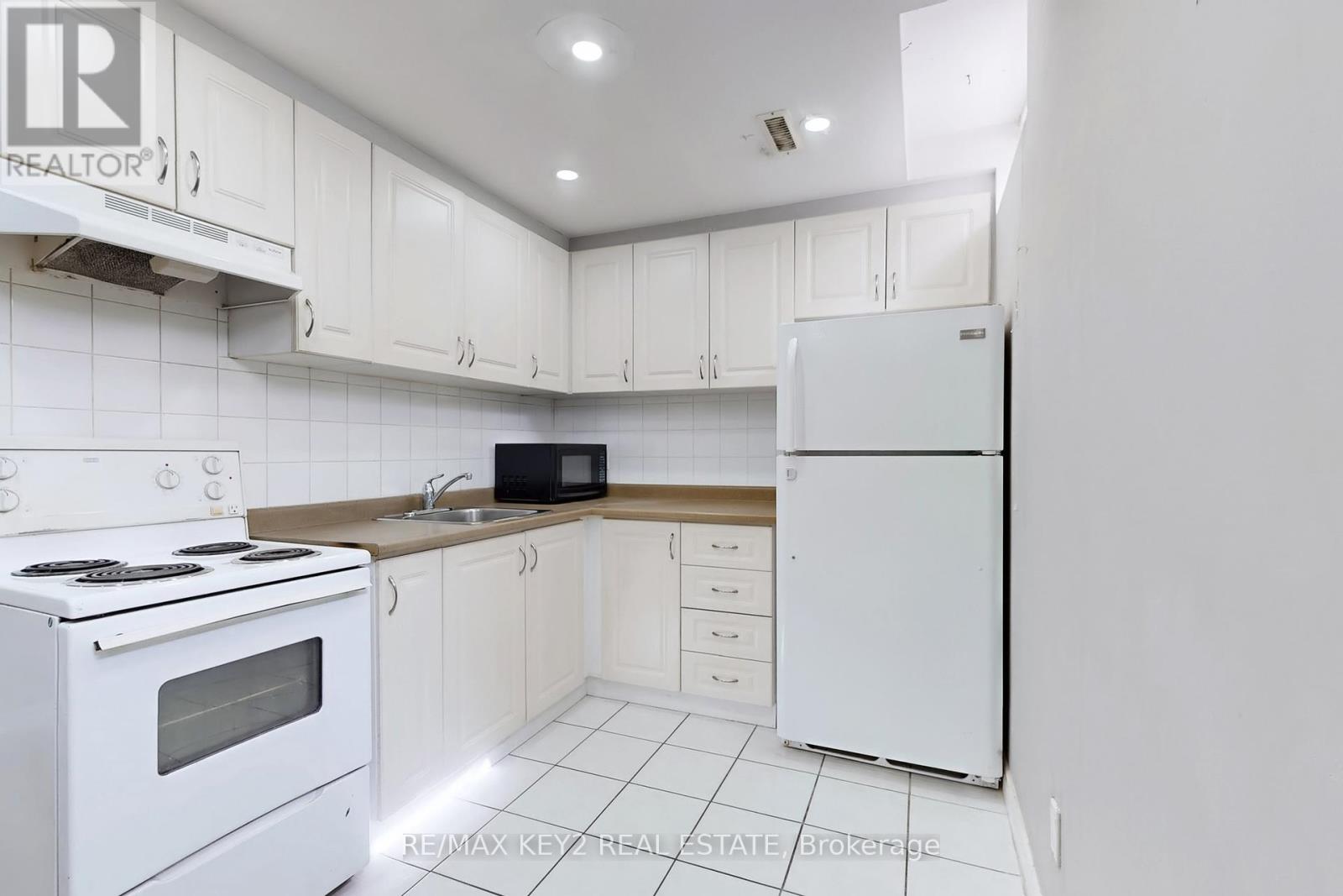Bsmt - 201 Hopecrest Road, Markham, Ontario  L6C 2V6 - Photo 3 - N12434937