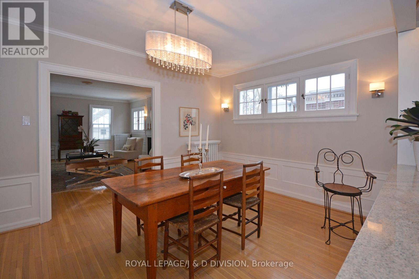 34 Edmund Avenue, Toronto, Ontario  M4V 1H3 - Photo 8 - C12352543