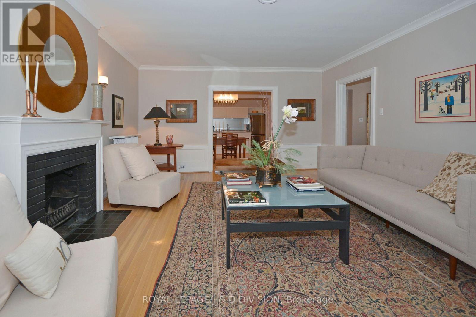34 Edmund Avenue, Toronto, Ontario  M4V 1H3 - Photo 5 - C12352543