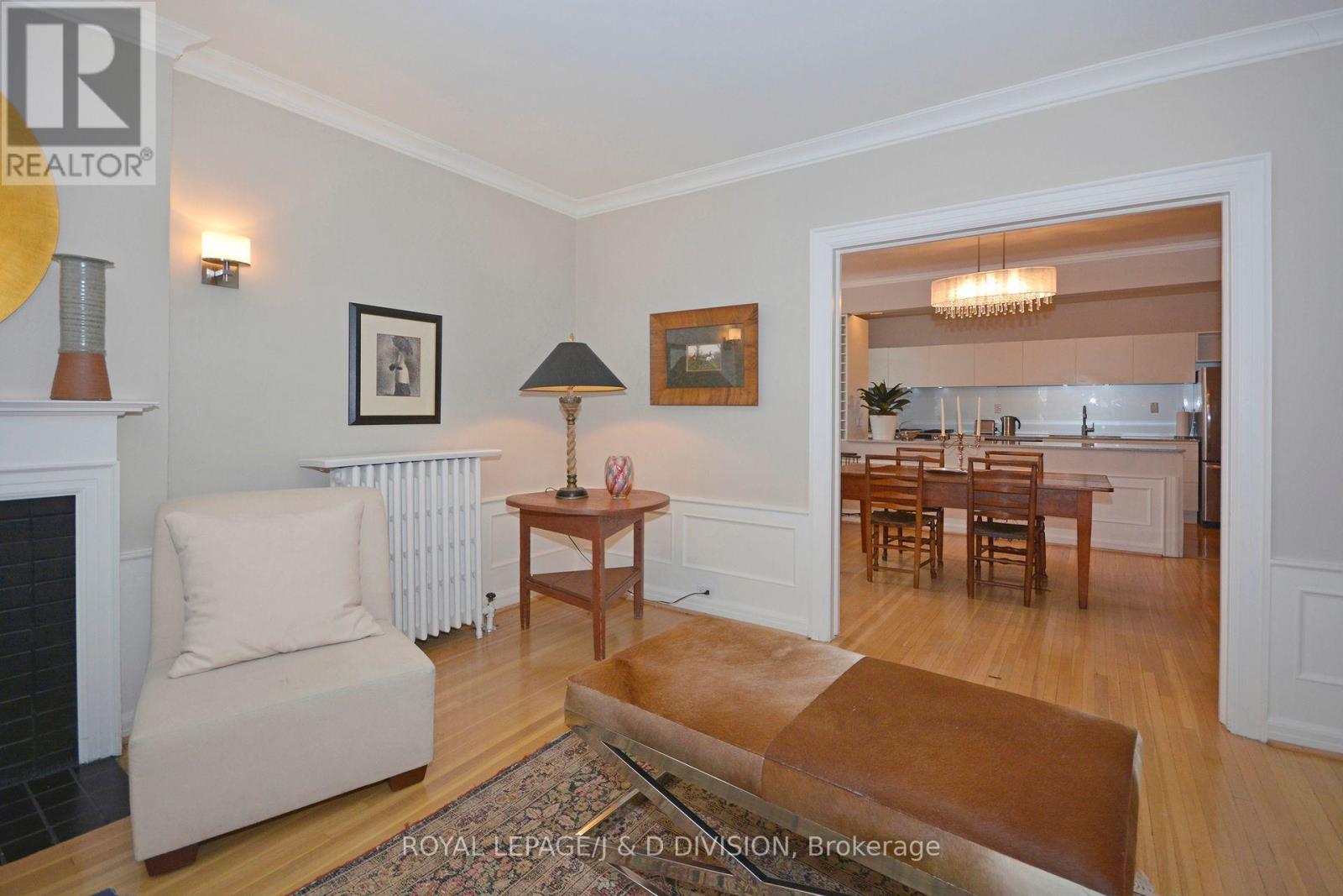 34 Edmund Avenue, Toronto, Ontario  M4V 1H3 - Photo 4 - C12352543