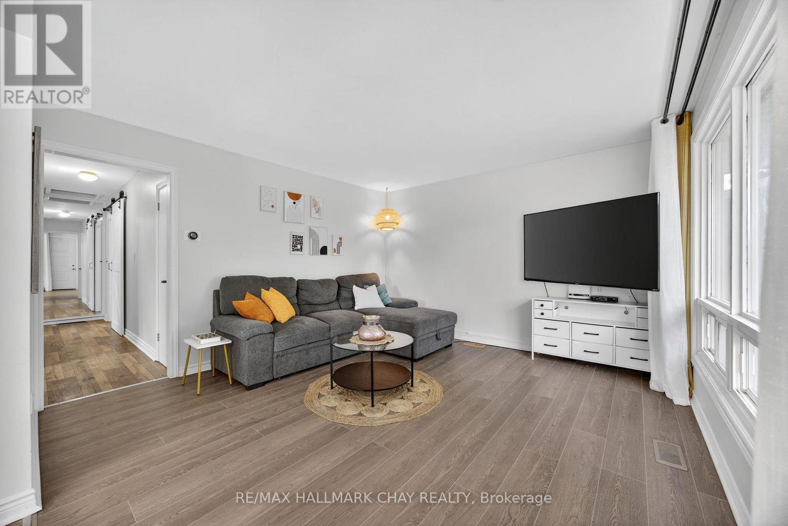 67 Simcoe Street, Orillia, Ontario  L3V 1G5 - Photo 6 - S12434889
