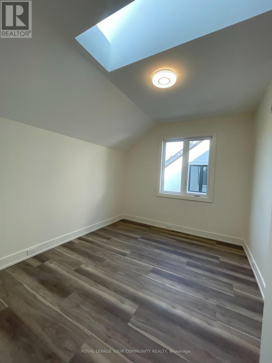 8 - 263 Barrie Street W, Bradford West Gwillimbury, Ontario  L3Z 1A2 - Photo 15 - N12428322
