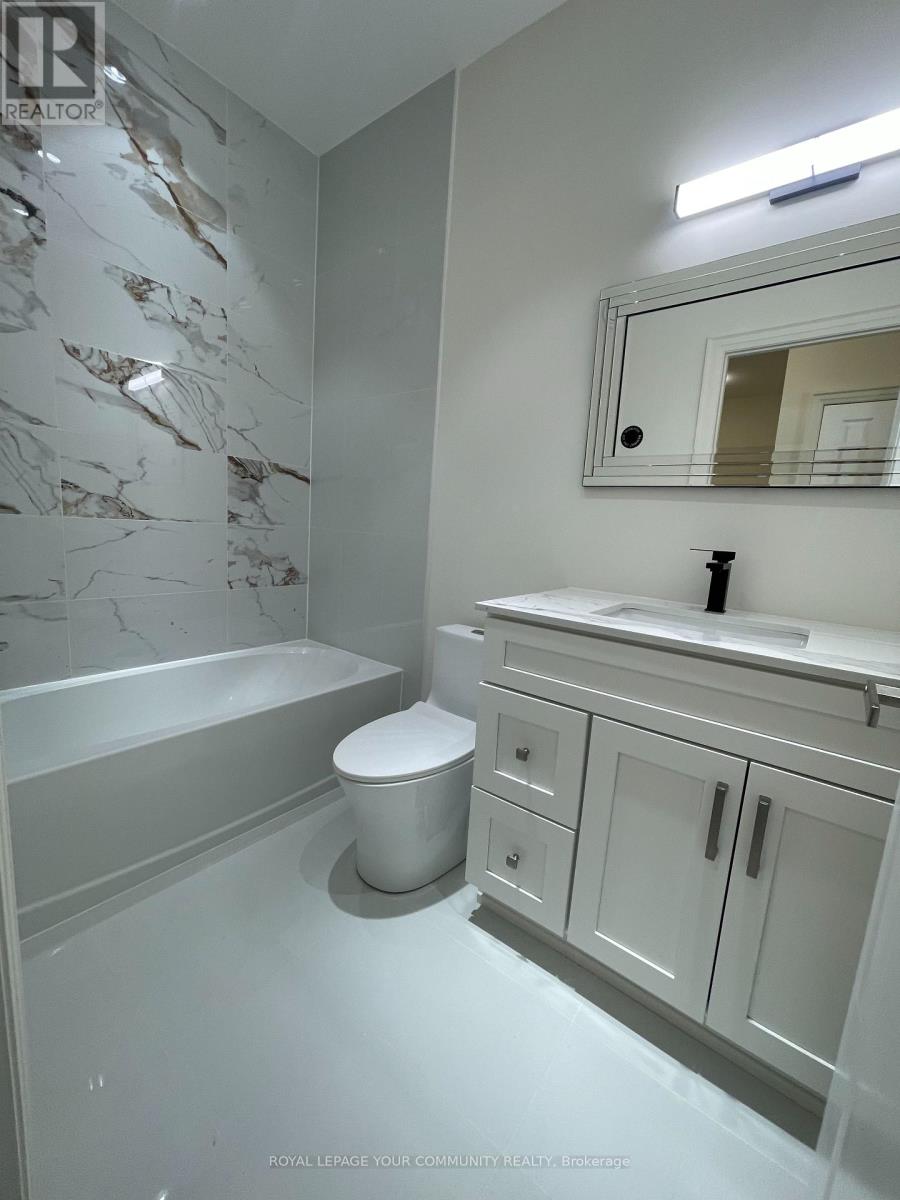 8 - 263 Barrie Street W, Bradford West Gwillimbury, Ontario  L3Z 1A2 - Photo 16 - N12428322